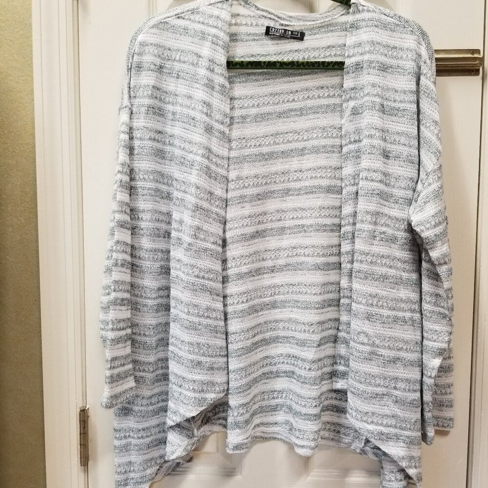 “Cotton On” cardigan sweater Size Small